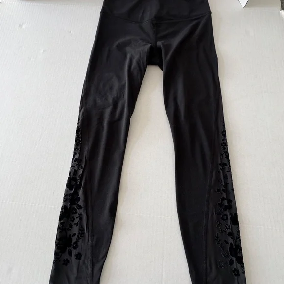 Athleta Rare Velvet Rose 7/8 Tight - Limited Edition - Size S. - Picture 3 of 10